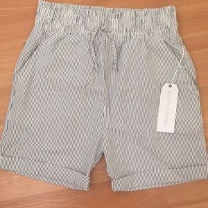 Boys and arrows shorts